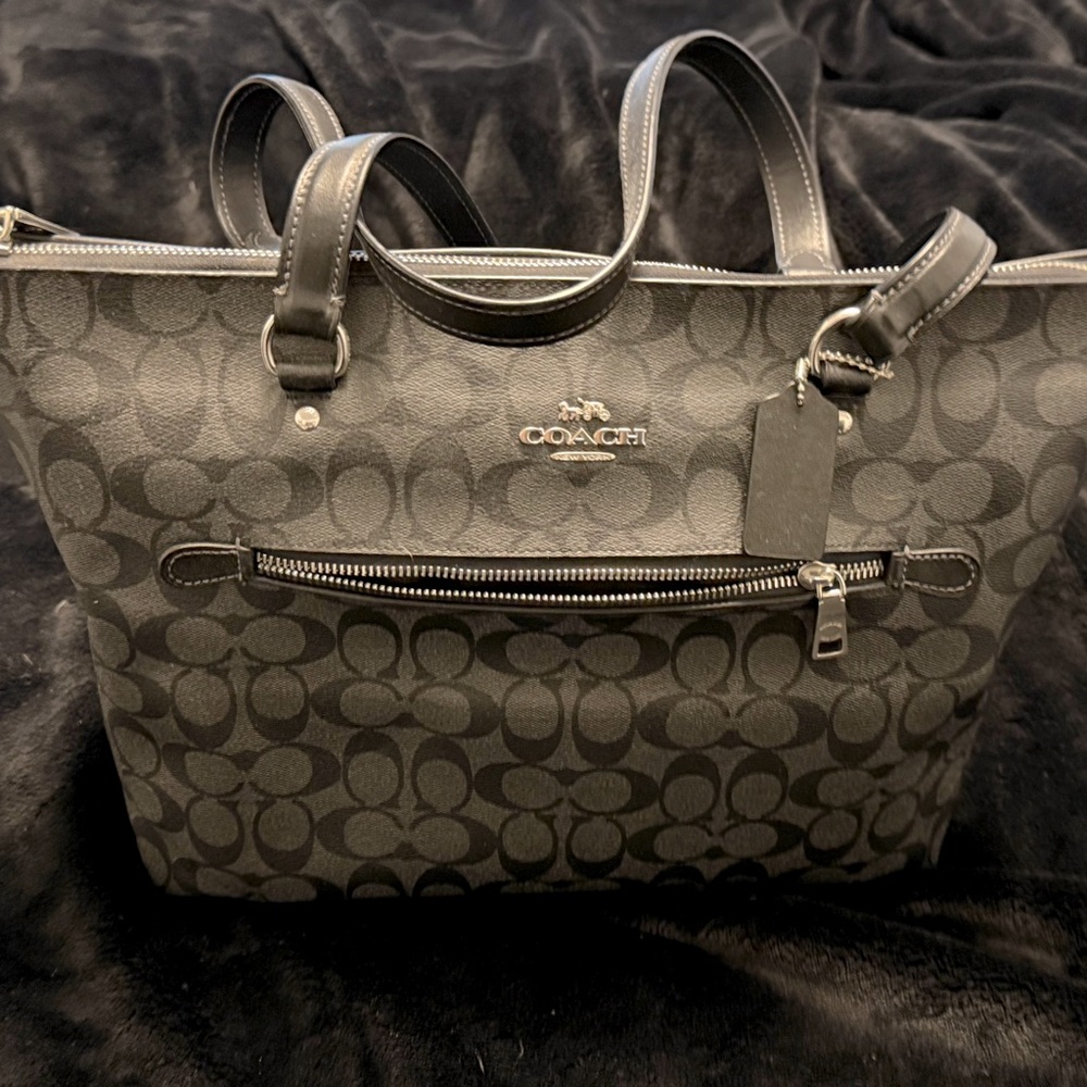 Coach Gallery Tote signature canvas
